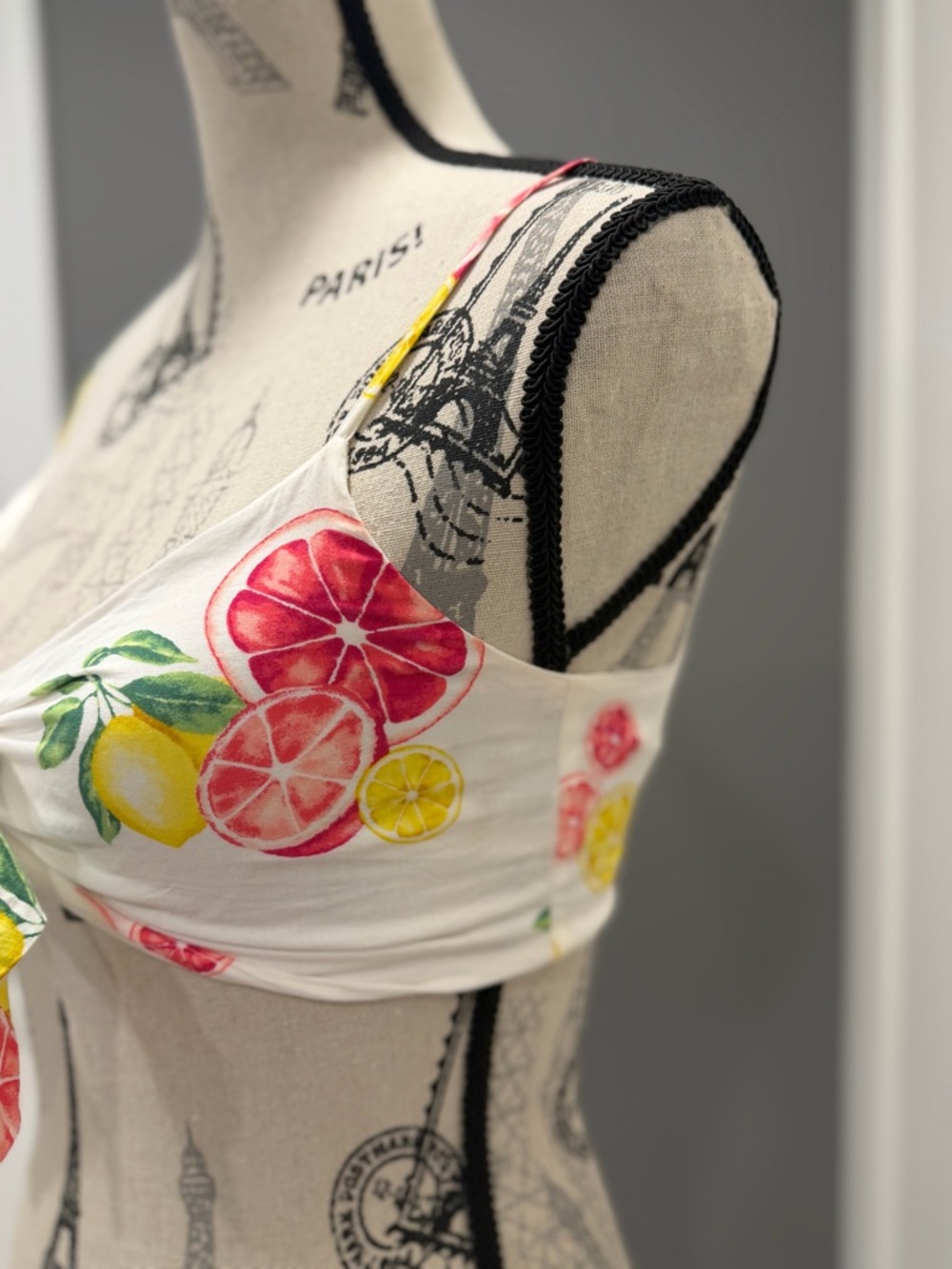 Forever 21 White Floral Cropped/Bra Top with Tie Detail - Picture 5 of 15